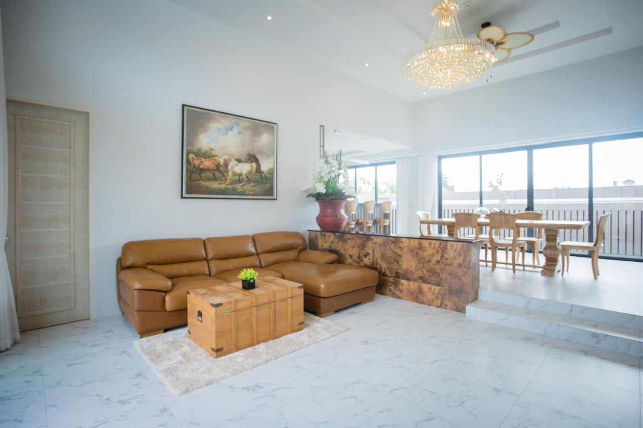 Gold Chariot Pool Villa, Phuket - Sha Plus Certified Pantai Bang Tao Luaran gambar